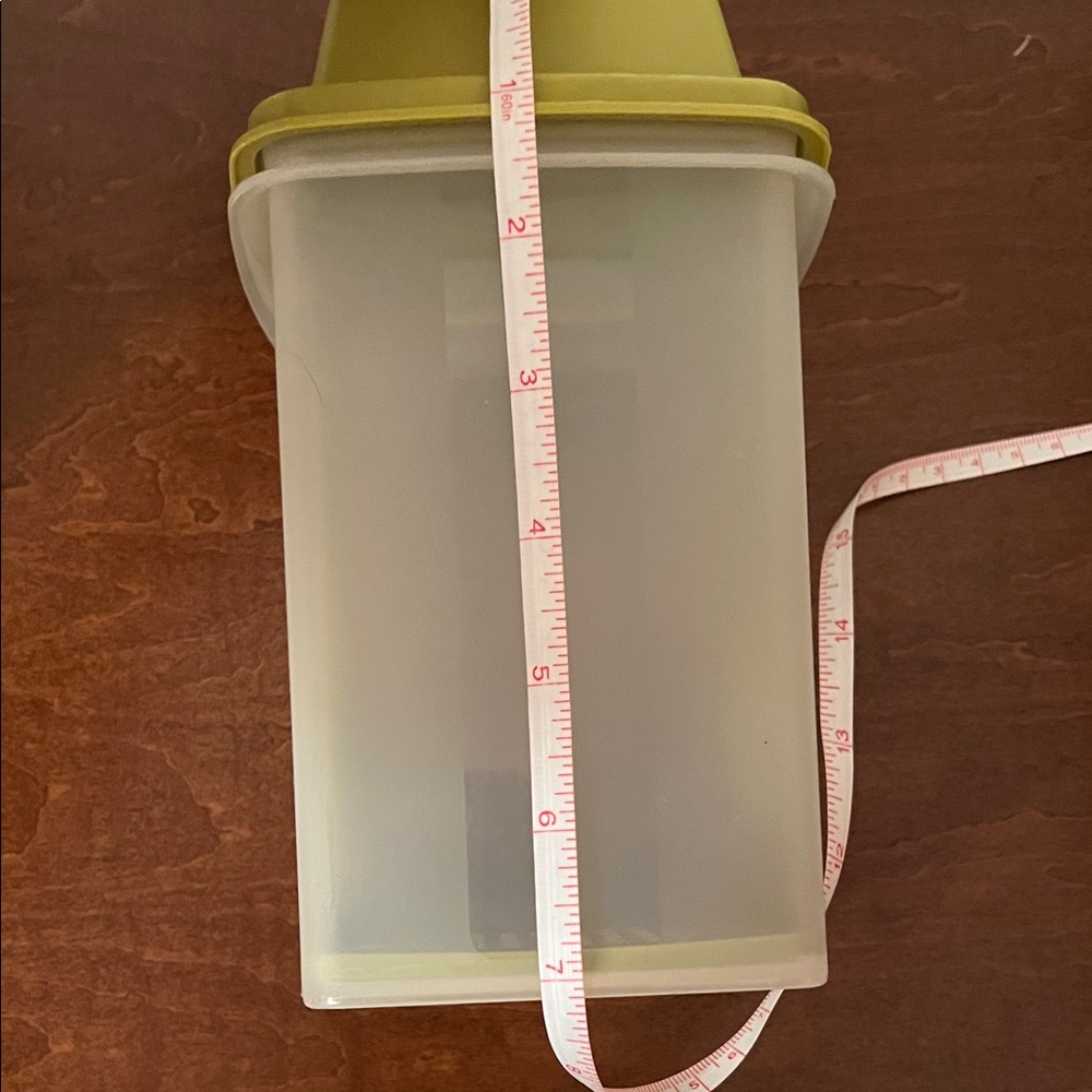 Tupperware Green and White Kitchen Storage Containers - Picture 9 of 11